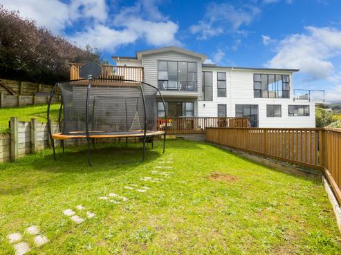 15 Swain Grove, Riverstone Terraces