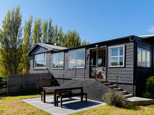 6 Allans Beach Road, Portobello
