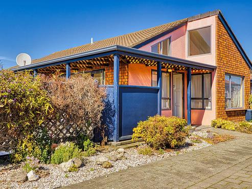 2/109 Ikanui Road, Frimley