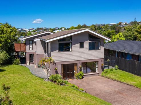 13 Corric Hill, Torbay