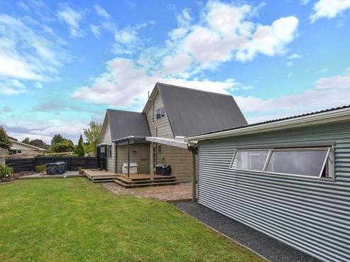 16 Canberra Place, Waldronville