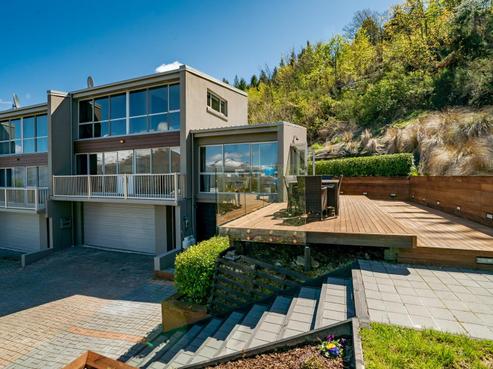 2D Vancouver Drive, Queenstown Central