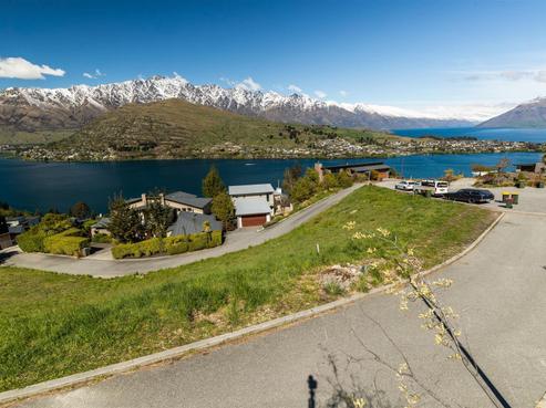22 Olivers Place, Queenstown Central