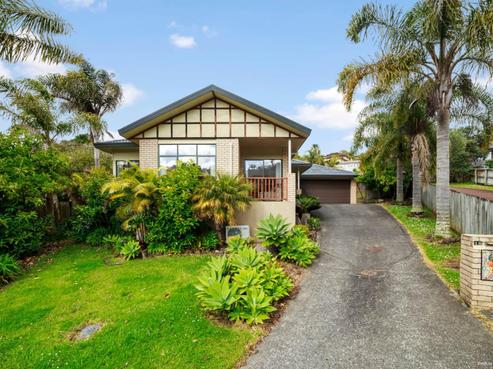 18 Helen Ryburn Place, Torbay