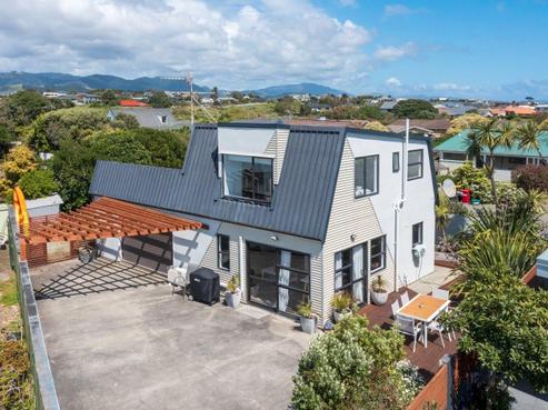 6B Whitmore Grove, Waikanae Beach