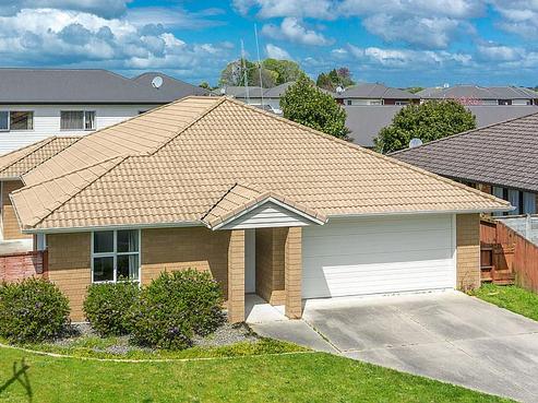 32 Parkside Drive, Huntington