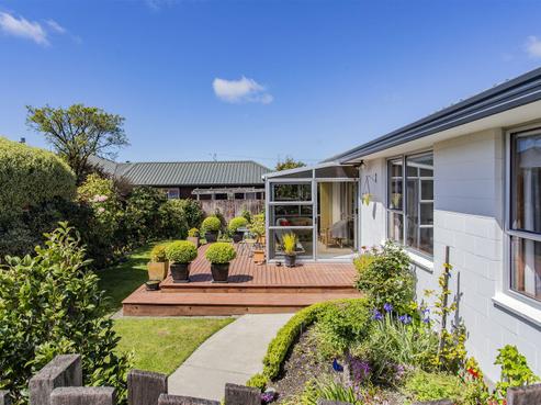 2/54 Sapphire Street, Casebrook