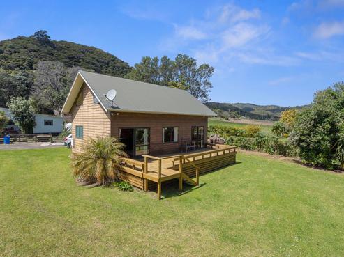7231E State Highway 35, Te Kaha