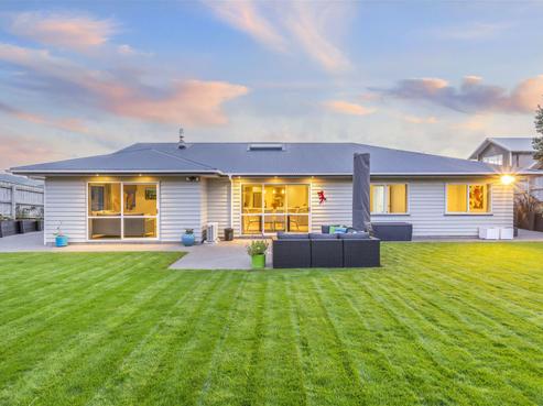 7 Nelson Avenue, Aotea