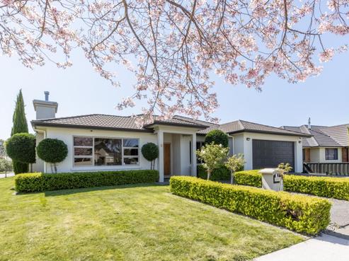 3 Pinotage Drive, Greenmeadows