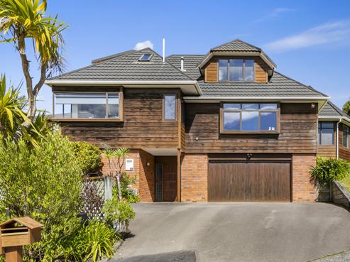 5 Avonlea Grove, Belmont
