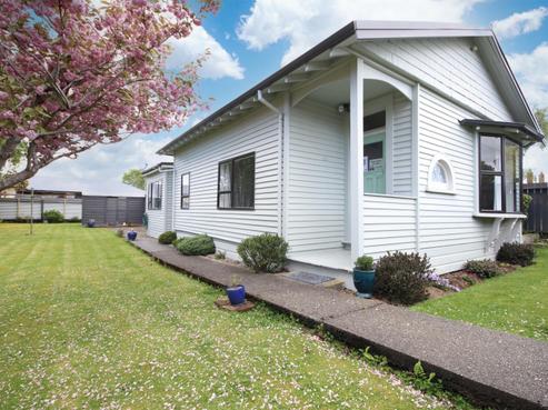 83 Newcastle Street, Windsor