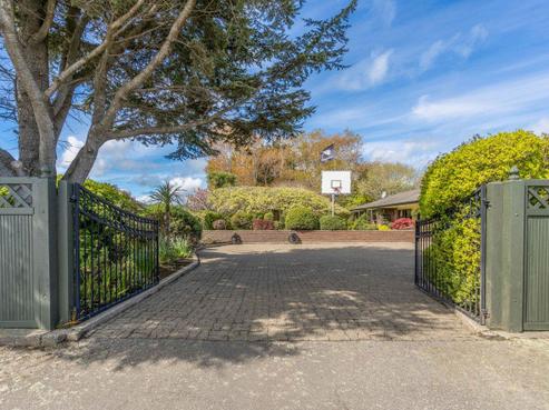 779 Queens Drive, Waikiwi