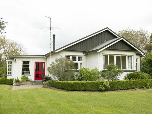 6 Fairfield Road West, Fairton