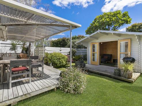 1/274B Birkdale Road, Birkdale
