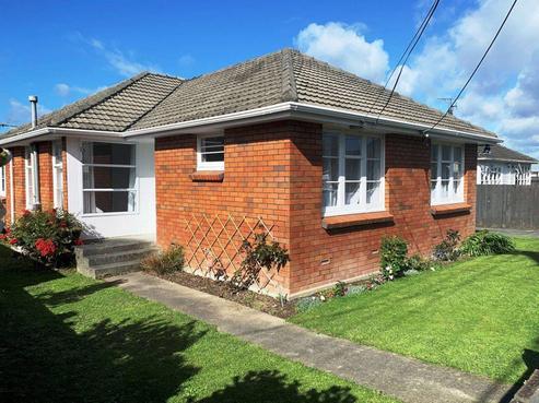 2 Hazel Street, Ebdentown
