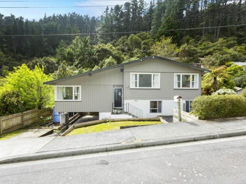 67 Elmslie Road, Pinehaven