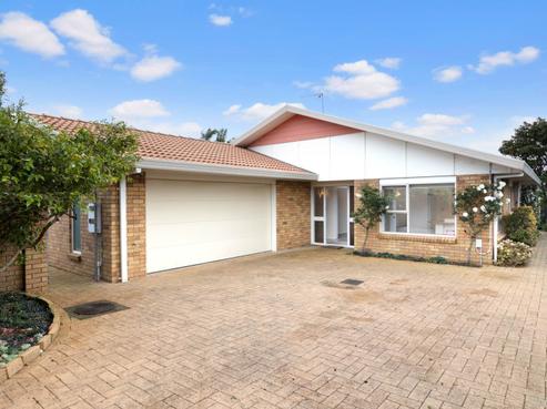 90 Saint Johns Road, Saint Johns