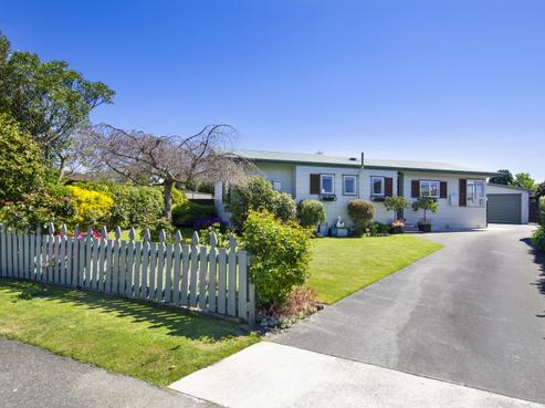 20 Valerie Street, Clive