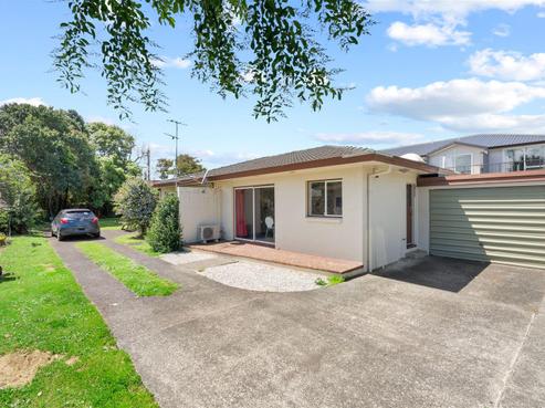 2/30 Takanini Road, Takanini