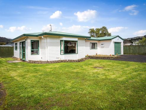 2/3 Dover Road, Wainuiomata