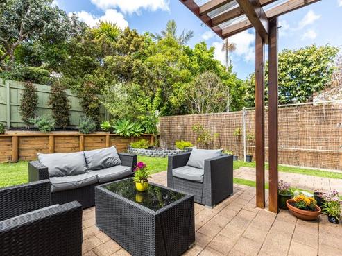 5/8 Tobago Place, Sunnynook