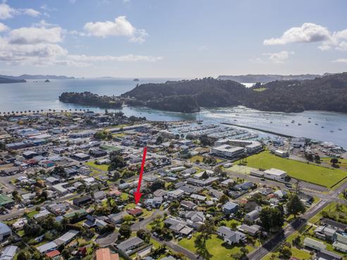 14 Annette Place, Whitianga