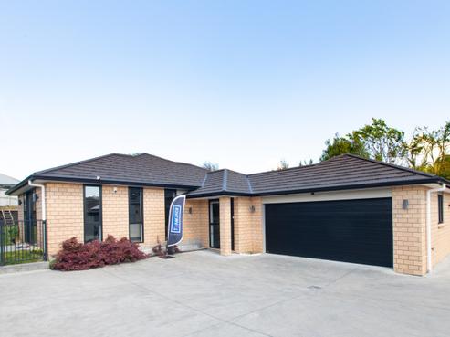 8 Cabourne Drive, Glenview