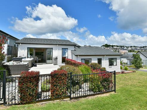 6 Kaipuke Crescent, Gulf Harbour
