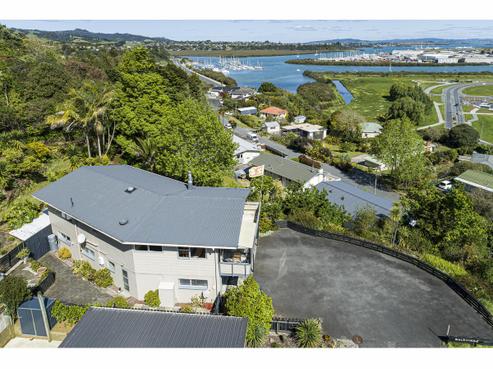 19 Tanekaha Drive, Parahaki