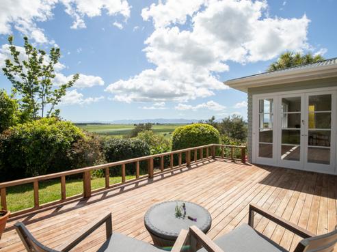 389 Back Miranda Road, Waitakaruru