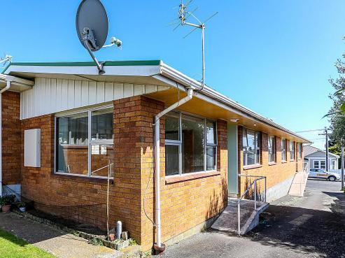 2/256 Courtenay Street, Strandon