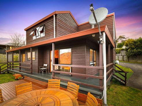 25 Candia Road, Swanson