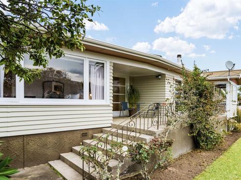37 Memorial Drive, Parahaki