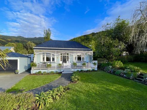140 Aramoana Road, Deborah Bay
