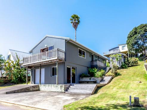 113 The Grove, Onemana