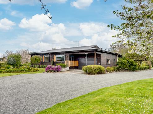 63 Tait Road, Maraekakaho