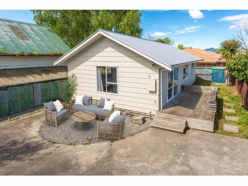 8A Edward Avenue, Edgeware