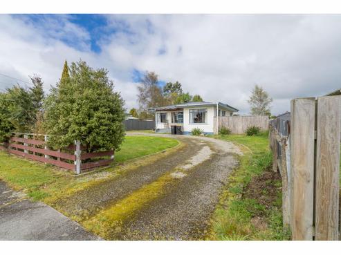 11 Bangor Street, Mataura