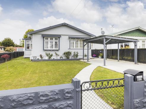 150 Broadway, Marton