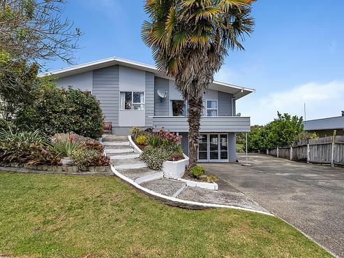 104 Alcoba Street, Kamo