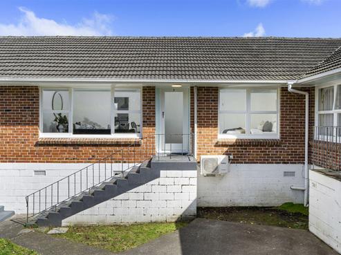 2/54A Northboro Road, Belmont