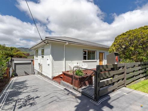 4 Gribble Grove, Stokes Valley