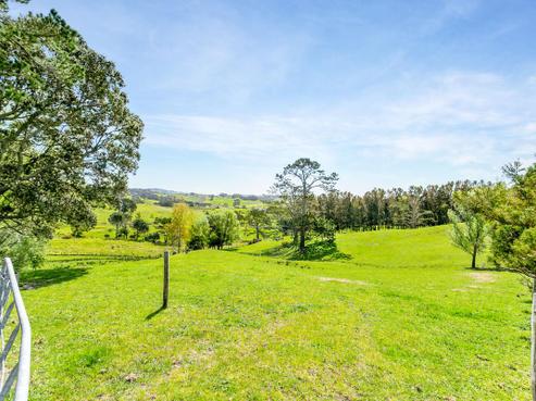 120 Cemetery Road, Wainui