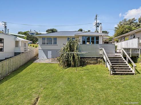 19 Lynda Avenue, Paparangi