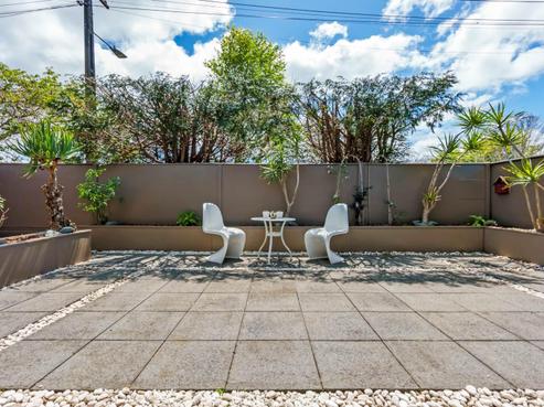 2/45 Fowlds Avenue, Sandringham
