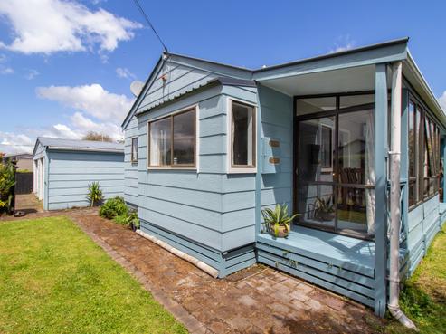 2 Grayson Avenue, Mangakakahi