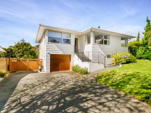 11 Blakeborough Drive, Forrest Hill