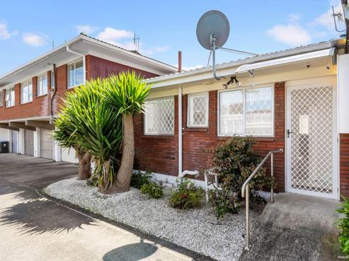 2/17 Kingsway Avenue, Sandringham