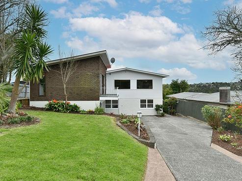 10 Castleton Street, Birkdale